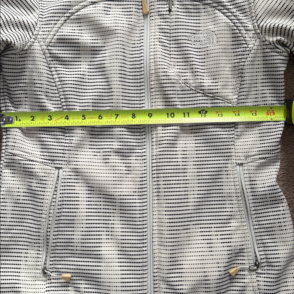 The North Face Soft Shell Jacket - Picture 7 of 9